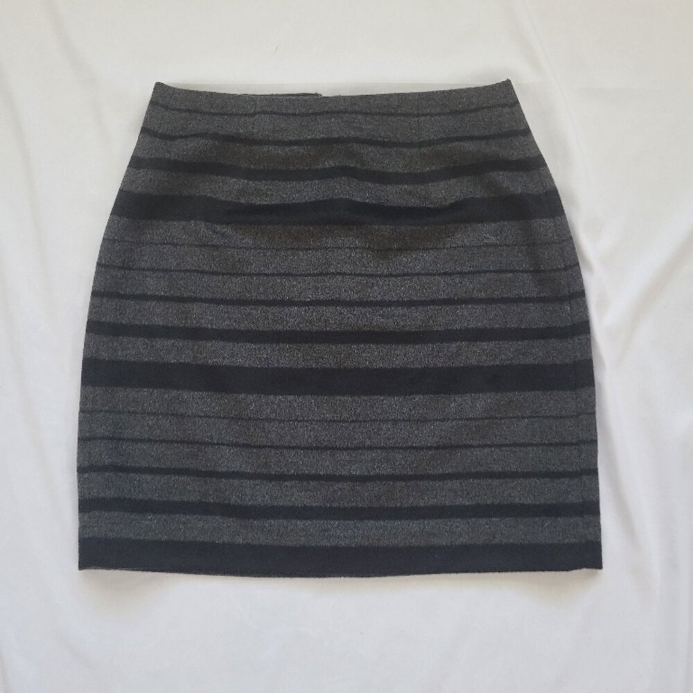Banana Republic Wool Mini Skirt SZ 0 Black/Gray